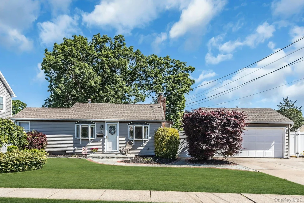 Unit for sale at 173 N Kings Avenue, Oyster Bay, NY 11758