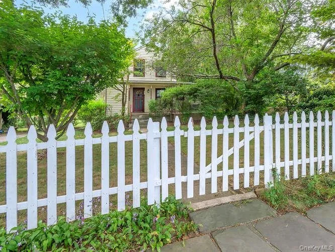 Unit for sale at 171 8th Avenue, Oyster Bay, NY 11579