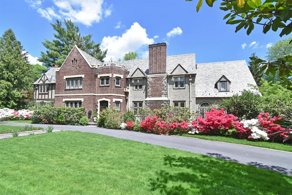 Unit for sale at 1028 Esplanade, Pelham, NY 10803