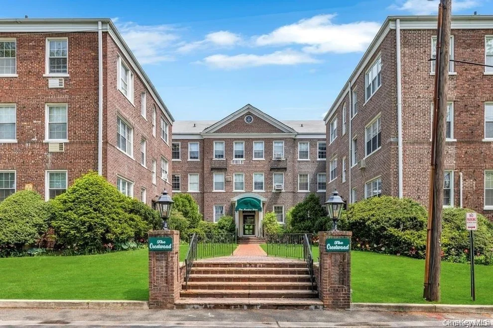 Unit for sale at 1 Meadow Drive, Hempstead, NY 11598