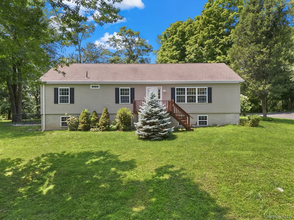 Unit for sale at 145 Marshall Road, Hyde Park, NY 12578