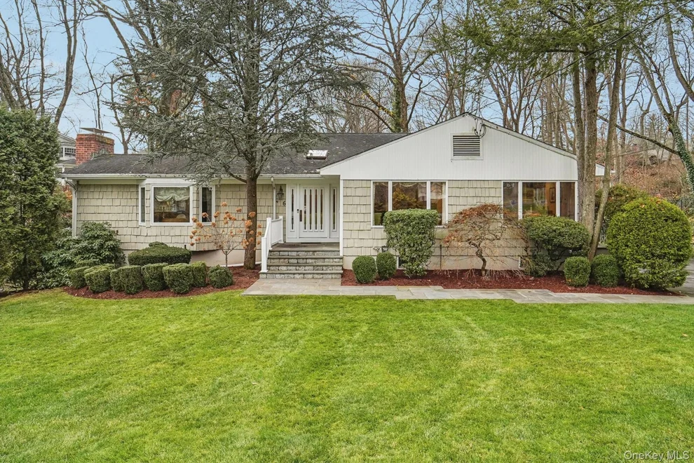 Unit for sale at 6 Robins Roost, Rye Town, NY 10573
