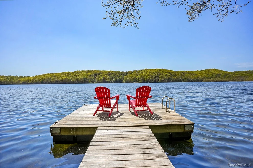 Unit for sale at 1085 Barrett Circle W, Kent, NY 10512
