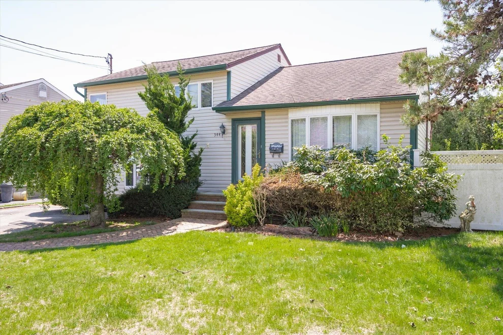 Unit for sale at 344 N Virginia Avenue, Oyster Bay, NY 11758