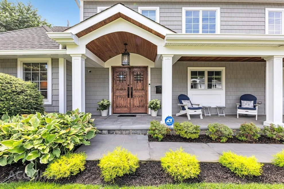 Unit for sale at 12 Overhill Lane, North Hempstead, NY 11576