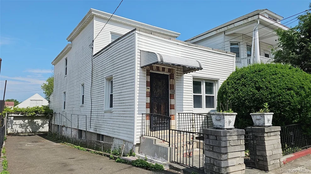 Unit for sale at 507 S 6th Avenue, Mount Vernon, NY 10550