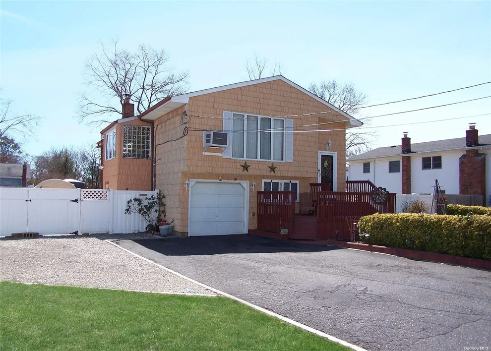 Unit for sale at 196 Pauline Street, Islip, NY 11741