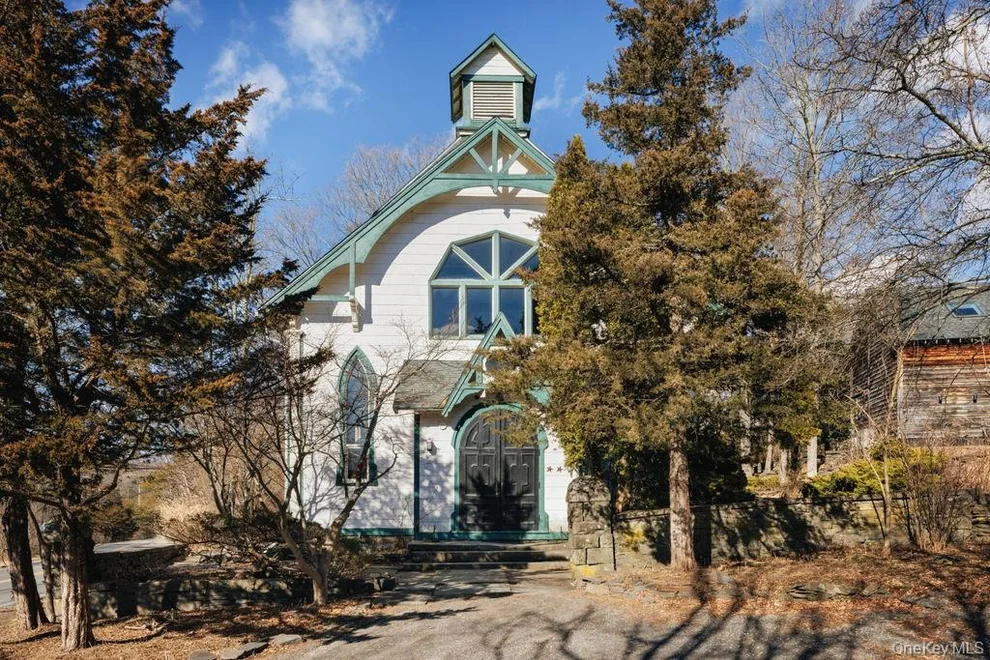 Unit for sale at 209-211 Fishcreek Road, Saugerties, NY 12477