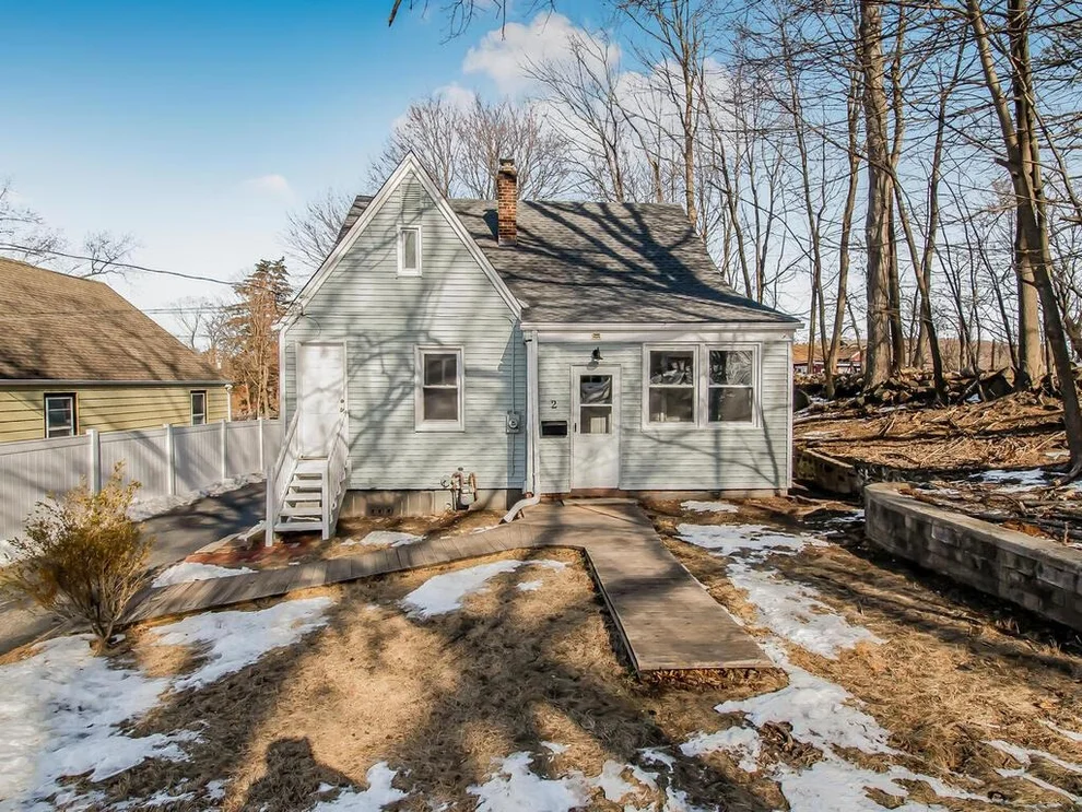 Unit for sale at 2 Willow Avenue, Orangetown, NY 10960