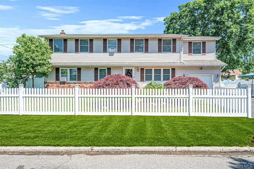 Unit for sale at 201 Oakland Avenue, Babylon, NY 11729