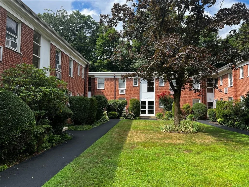 Unit for sale at 18 Wildwood Road, Greenburgh, NY 10530