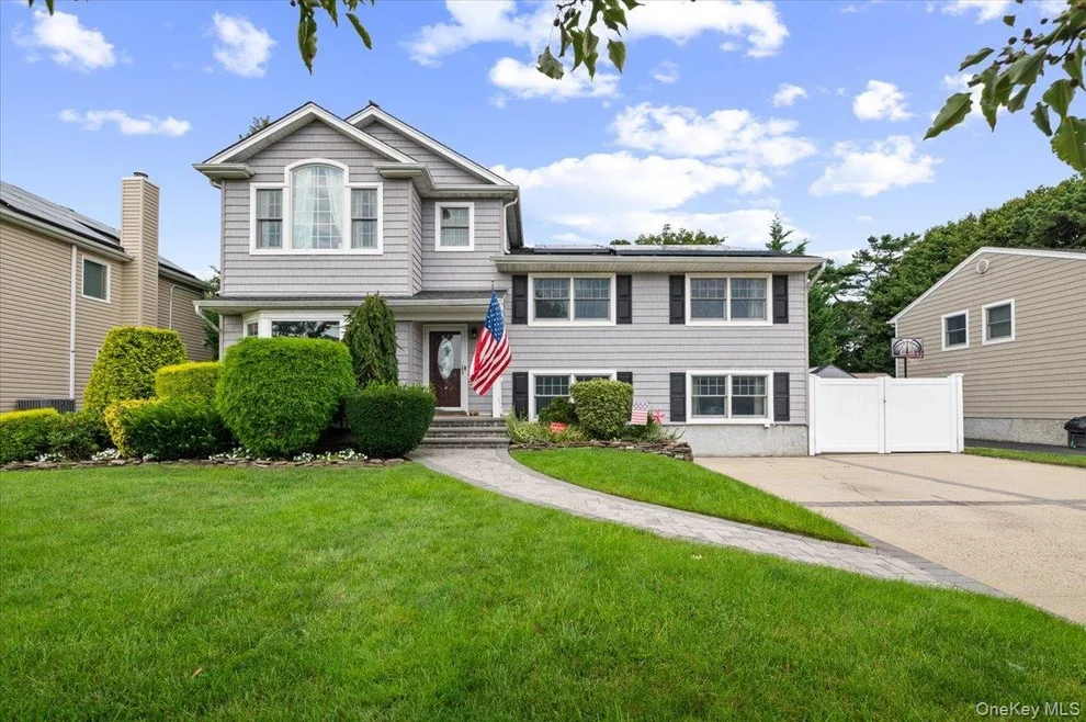 Unit for sale at 84 Cedar Drive, Oyster Bay, NY 11735