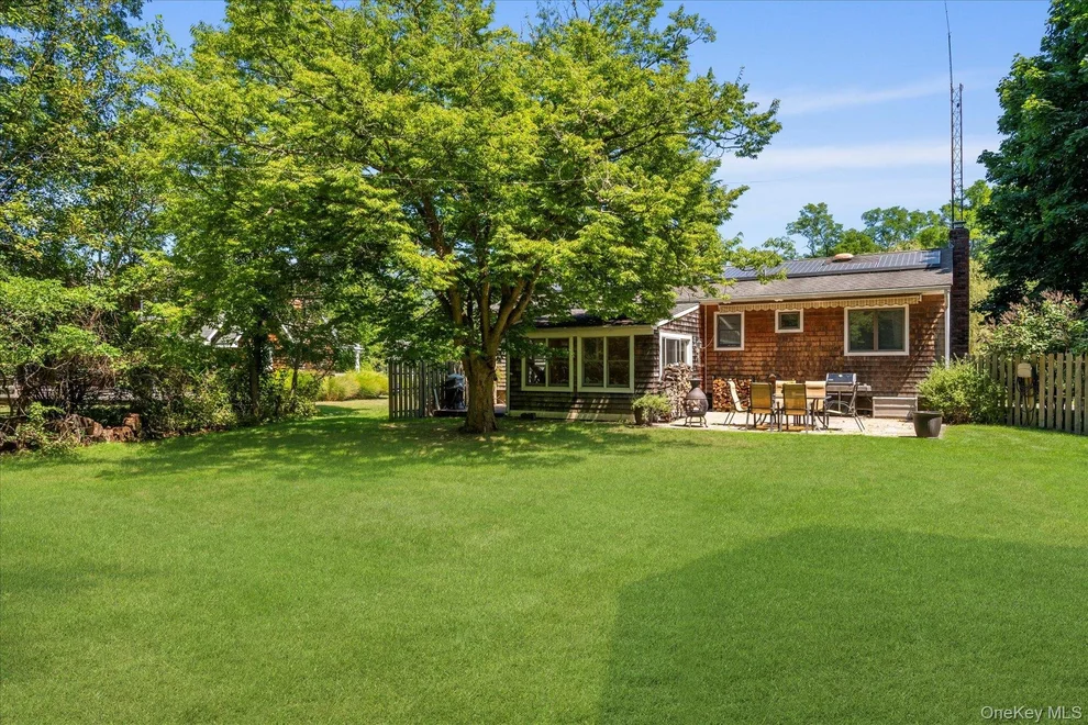 Unit for sale at 10 Strawberry Lane, Shelter Island, NY 11964