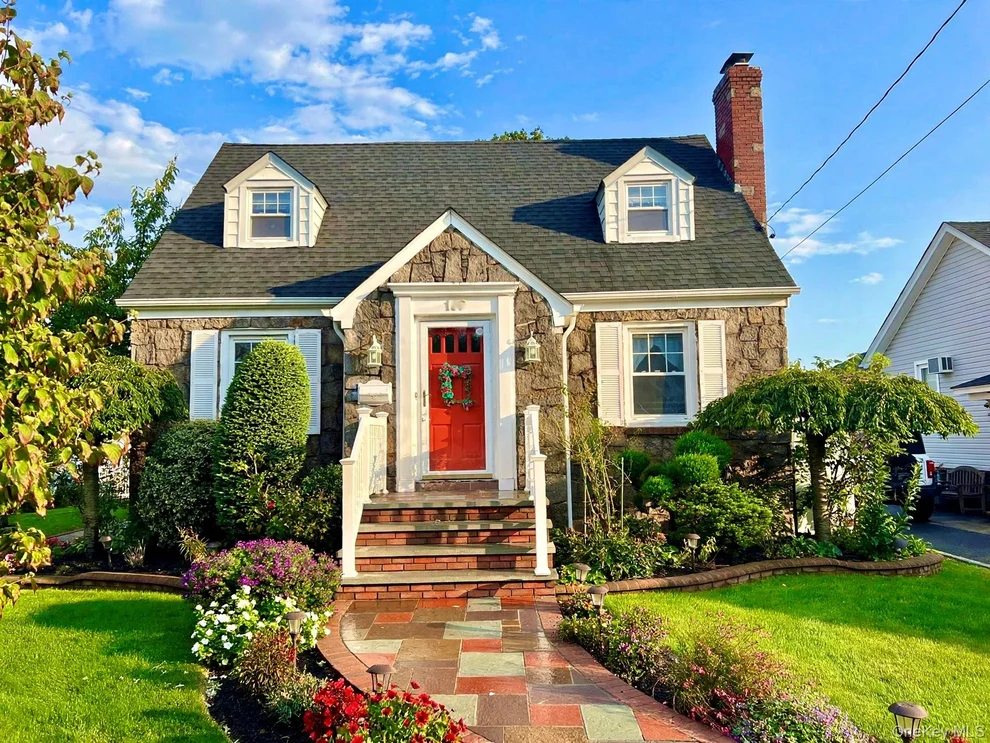 Unit for sale at 199 Claxton Avenue, Hempstead, NY 11710