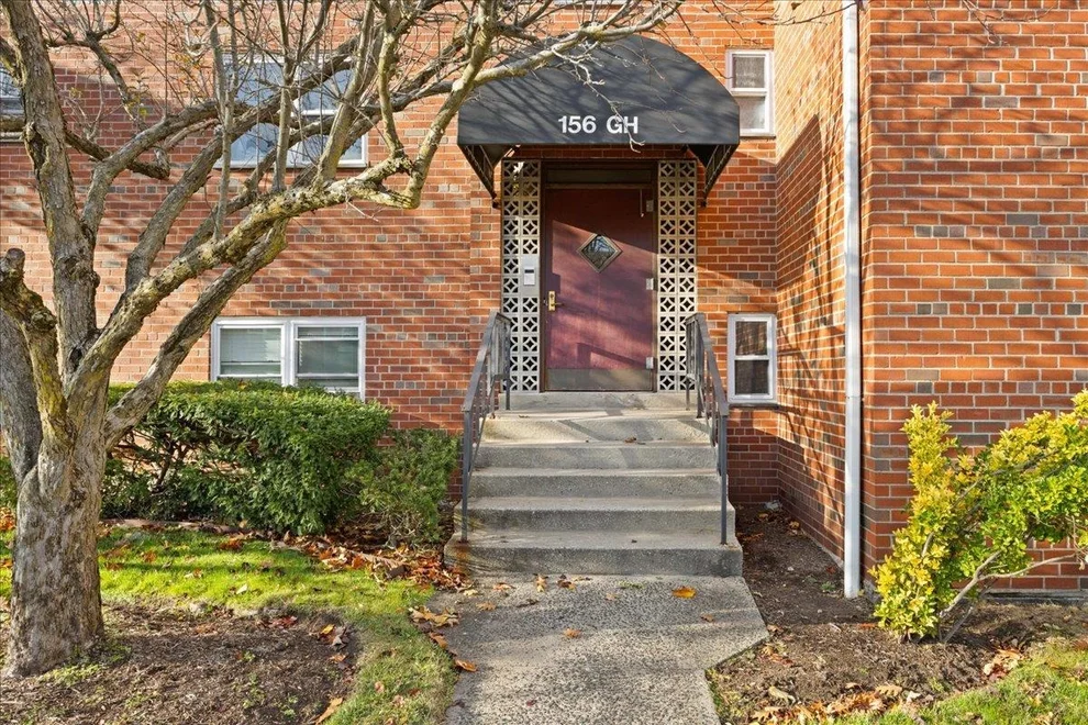 Unit for sale at 156 Centre Avenue, New Rochelle, NY 10805