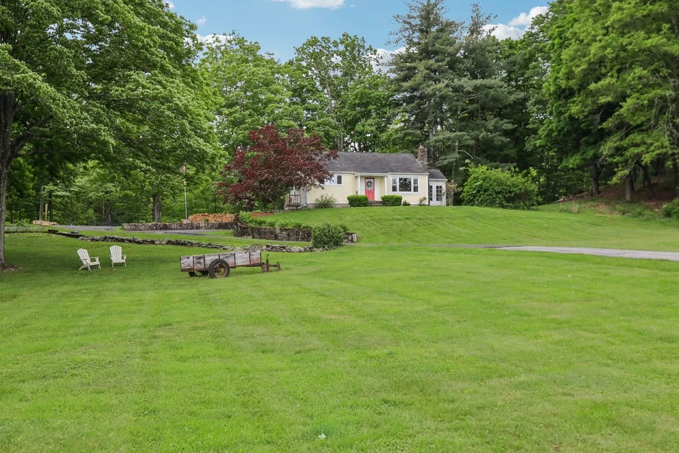 Unit for sale at 275 Otterkill Road, New Windsor, NY 12553