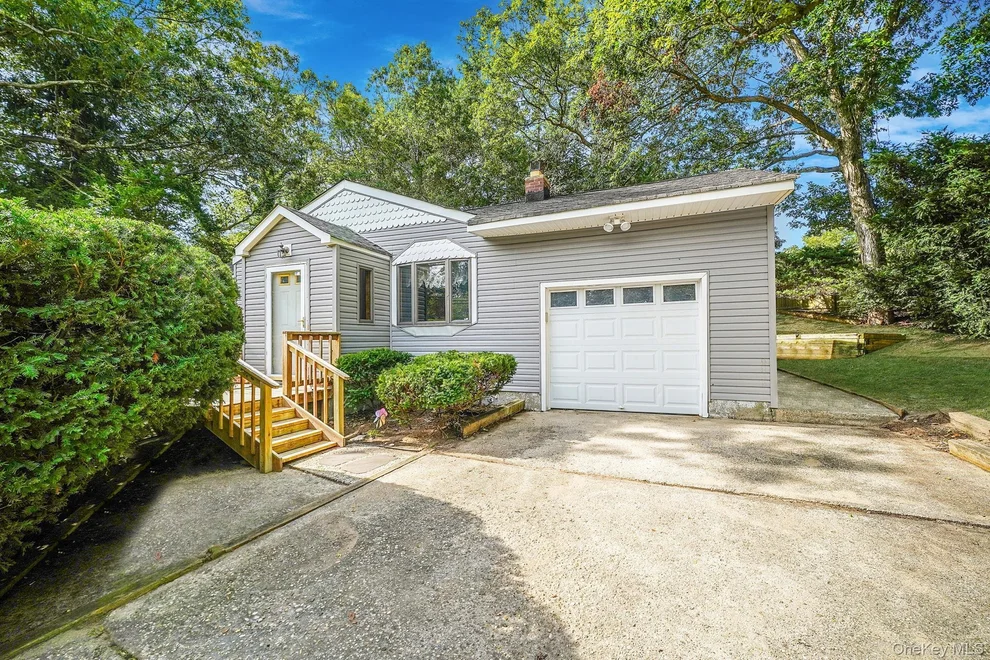 Unit for sale at 254 Gibbs Pond Road, Smithtown, NY 11767