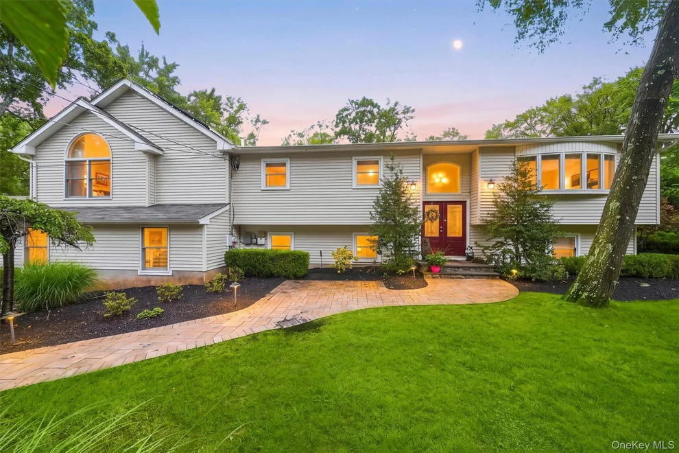 Unit for sale at 12 Brentwood Drive, Clarkstown, NY 10956