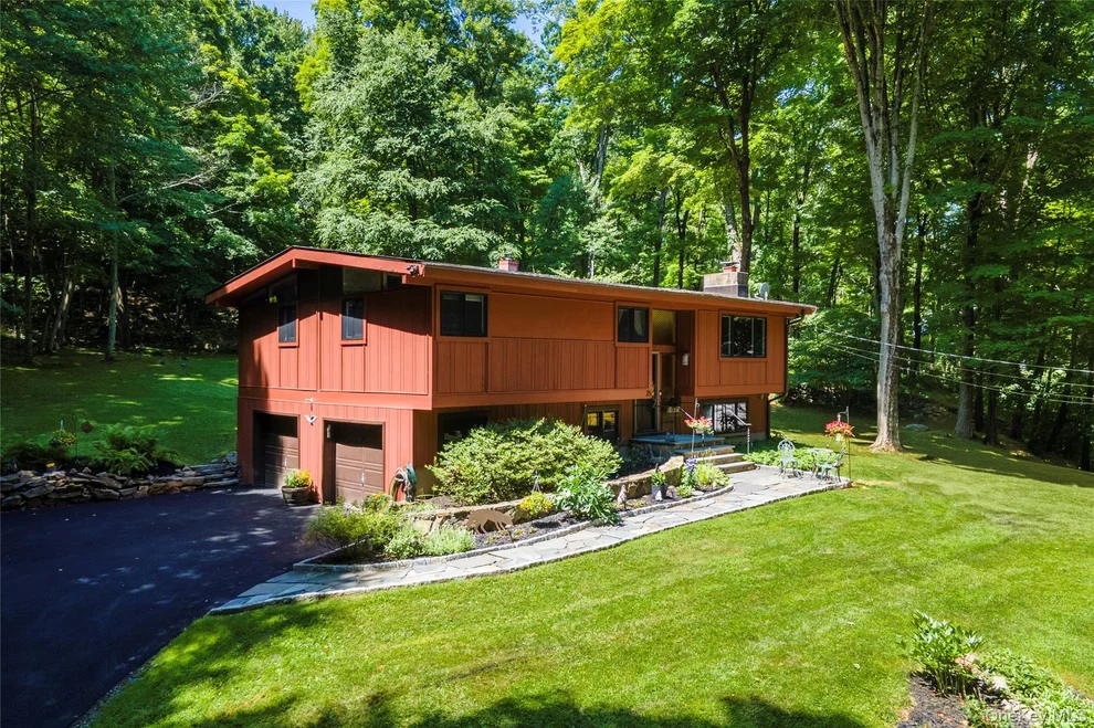 Unit for sale at 25 Ponderosa Road, Kent, NY 10512