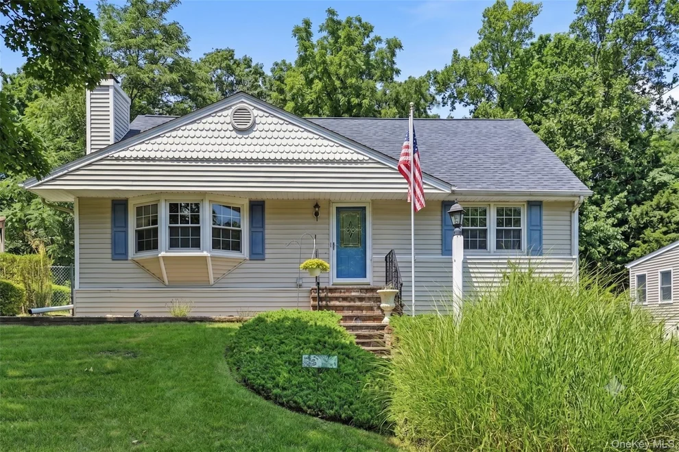 Unit for sale at 15 Gaines Place, Huntington, NY 11743