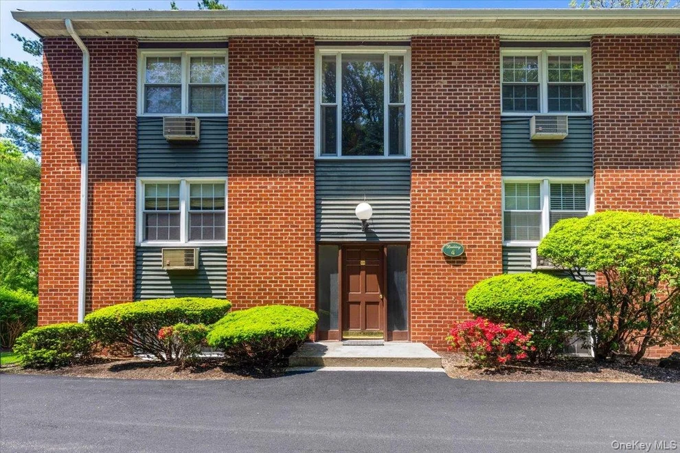 Unit for sale at 4 Dove Court, Cortlandt, NY 10520