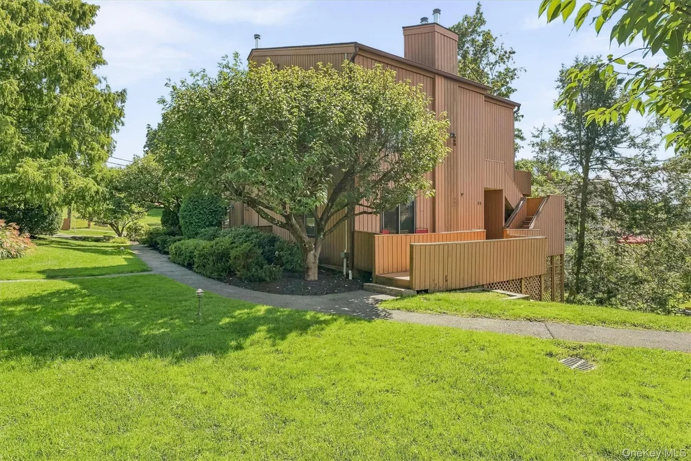 Unit for sale at 58 Hudson View Hill, Ossining, NY 10562