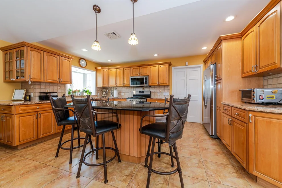 Unit for sale at 3275 Bay Front Drive, Hempstead, NY 11510