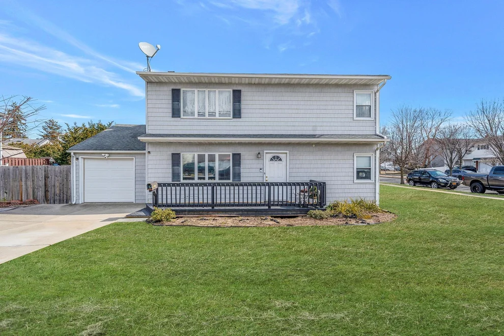 Unit for sale at 2325 Narraganset Avenue, Hempstead, NY 11783