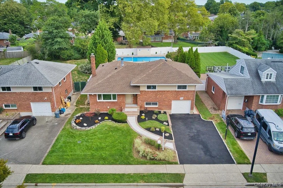Unit for sale at 120 Seaman Road, Oyster Bay, NY 11753