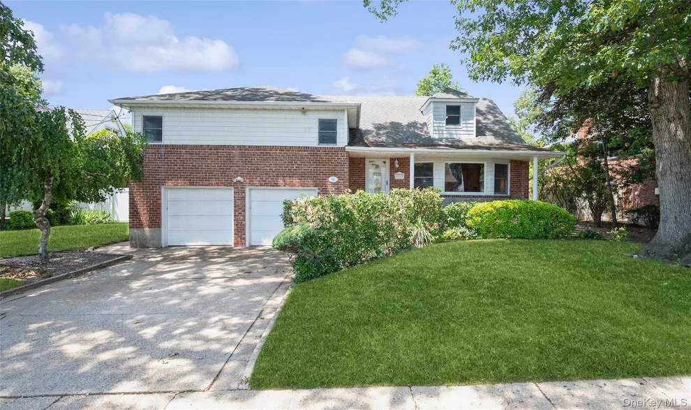 Unit for sale at 485 Gifford Avenue, Hempstead, NY 11572