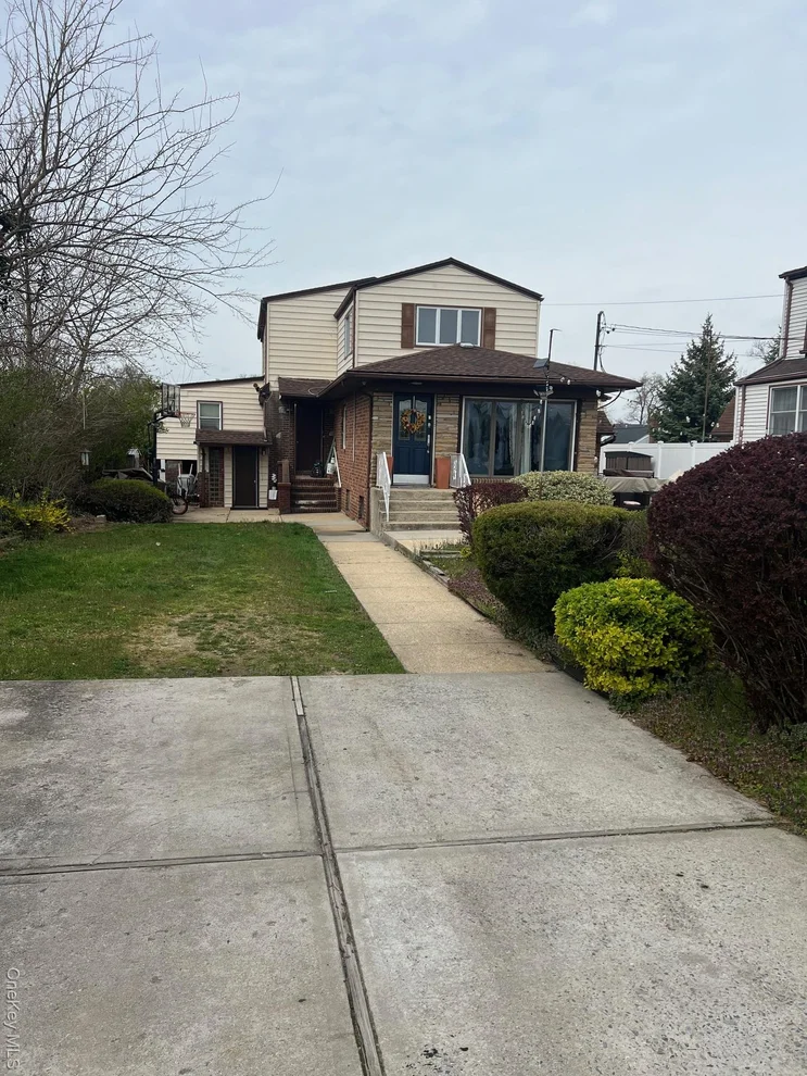 Unit for sale at 240 Oakley Avenue, Hempstead, NY 11003