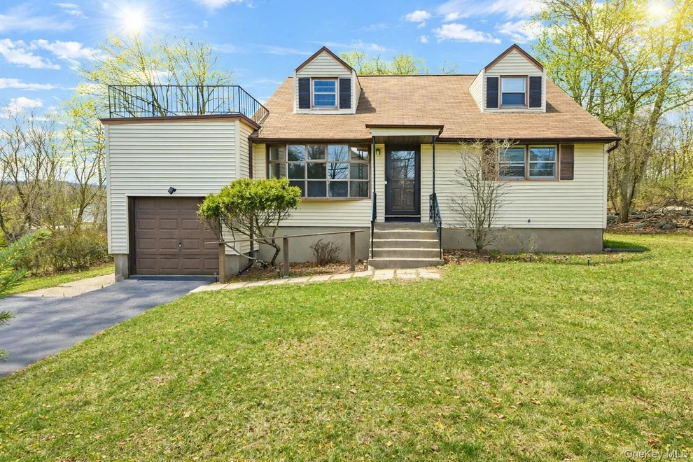 Unit for sale at 160 E Willow Tree Road, Ramapo, NY 10977