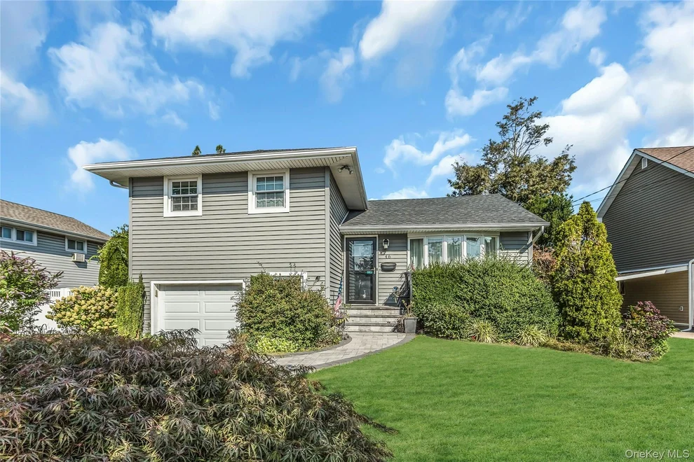 Unit for sale at 46 Elmtree Lane, Oyster Bay, NY 11753