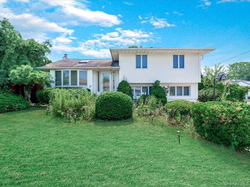 Unit for sale at 1 Debora Drive, Oyster Bay, NY 11803