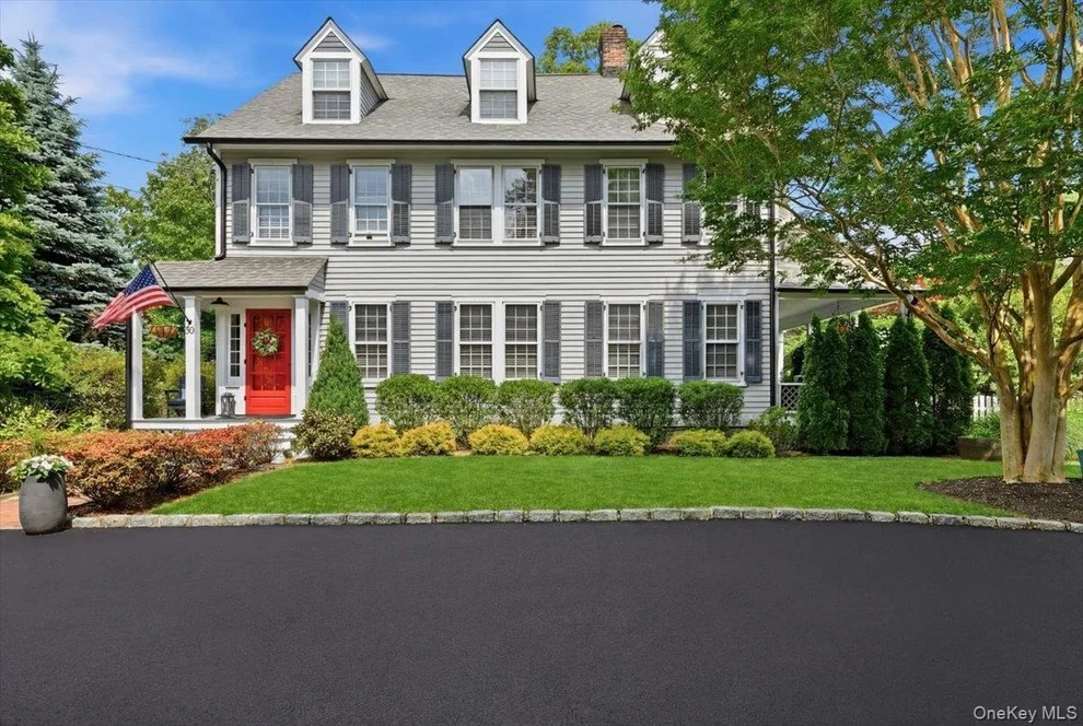 Unit for sale at 39 Little East Neck Road S, Babylon, NY 11702