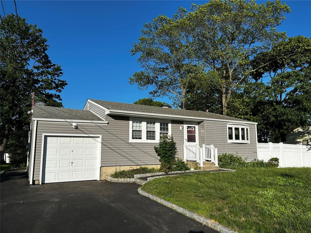 Unit for sale at 889 Lafayette Avenue, Islip, NY 11716