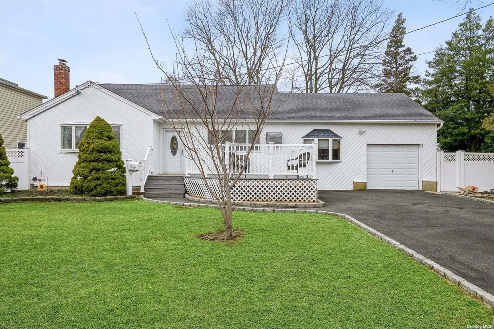 Unit for sale at 182 E 6 Street, Babylon, NY 11729