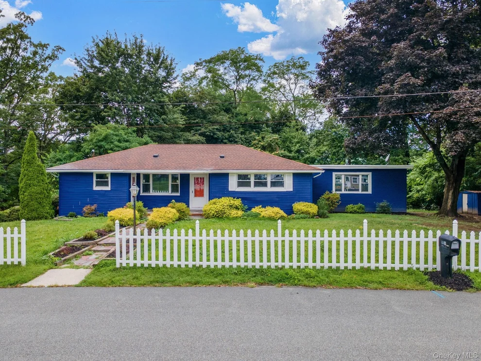 Unit for sale at 14 Windsor Drive, New Windsor, NY 12553