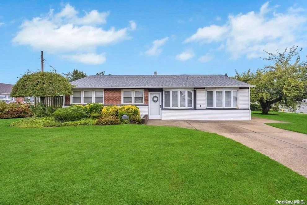 Unit for sale at 2497 Balsam Avenue, Hempstead, NY 11554