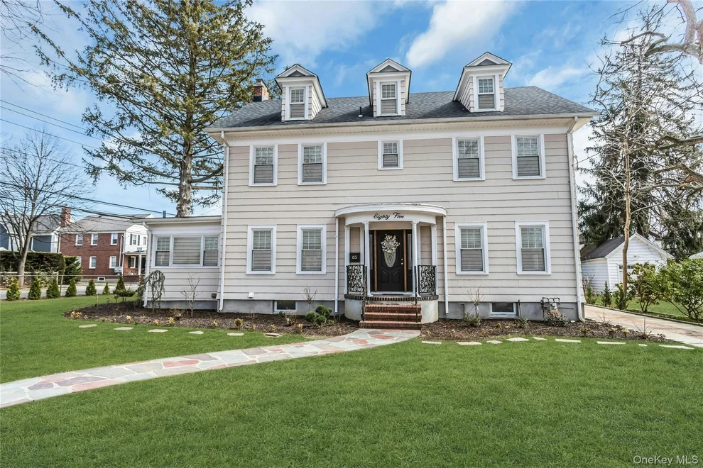 Unit for sale at 85 Violet Avenue, Hempstead, NY 11001