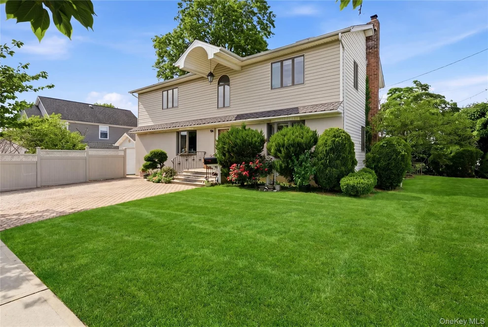Unit for sale at 698 Washington Street, Hempstead, NY 11010
