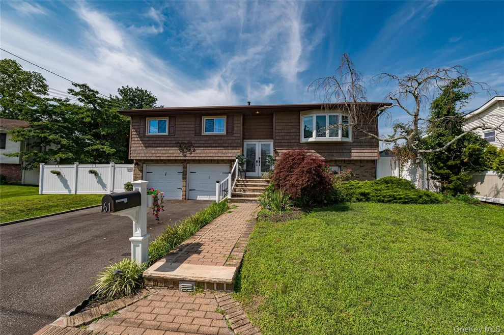 Unit for sale at 61 Linda Lane, Babylon, NY 11703