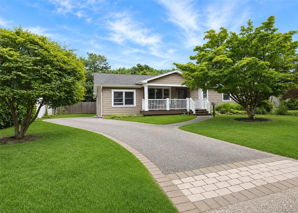 Unit for sale at 19 Evy Court, Islip, NY 11782