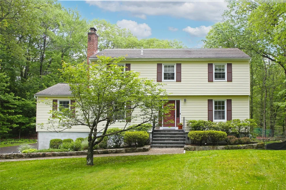 Unit for sale at 31 Tri Brook Drive, Lewisboro, NY 10590