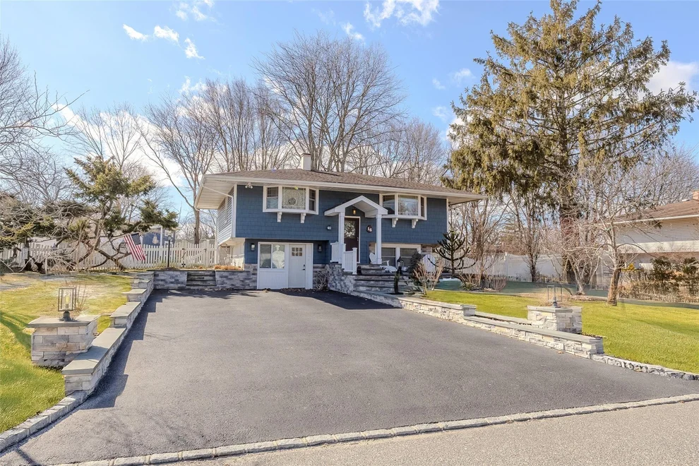 Unit for sale at 16 Ringneck Lane, Brookhaven, NY 11733