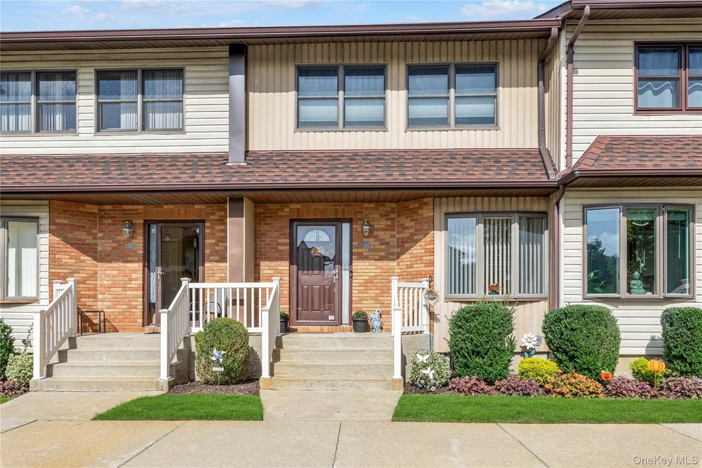 Unit for sale at 2189 Jerusalem Avenue, Hempstead, NY 11566