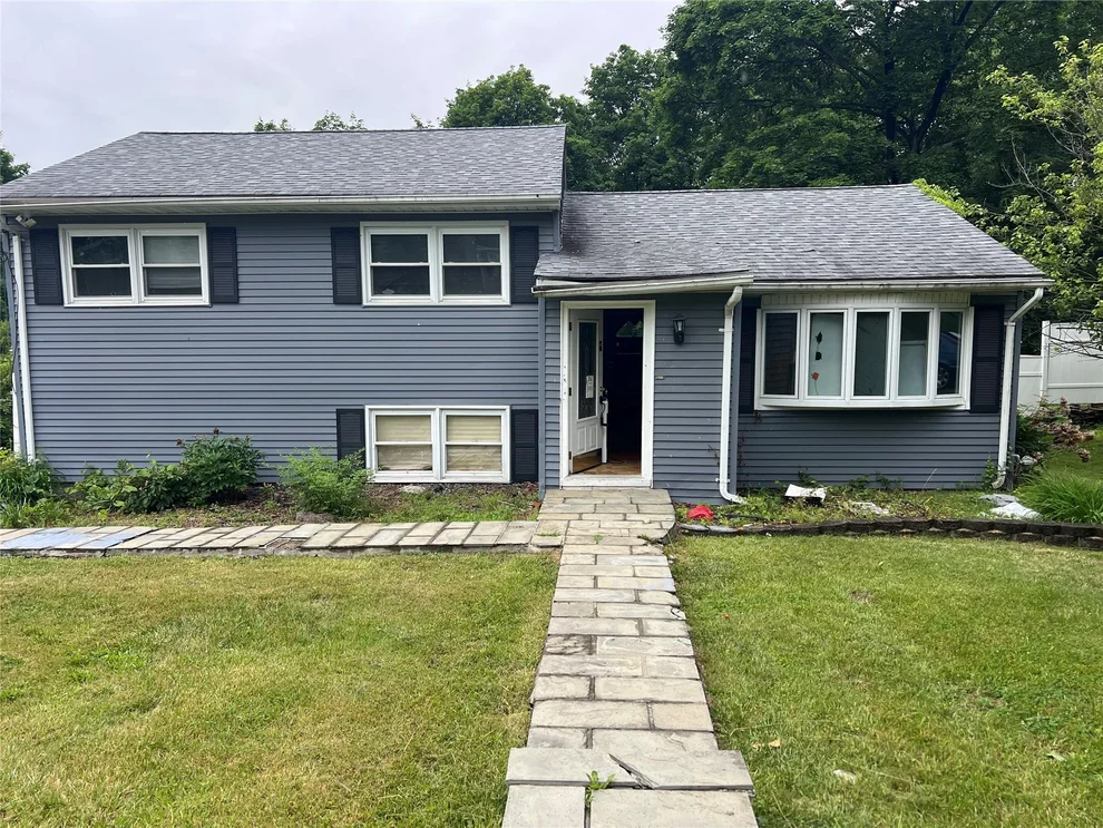 Unit for sale at 22 Oriole Drive, Poughkeepsie (Town), NY 12601