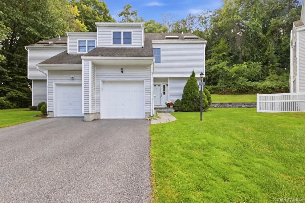 Unit for sale at 1452 Iroquois Street, Yorktown, NY 10588