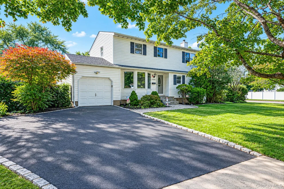 Unit for sale at 1400 Wave Avenue, Brookhaven, NY 11763