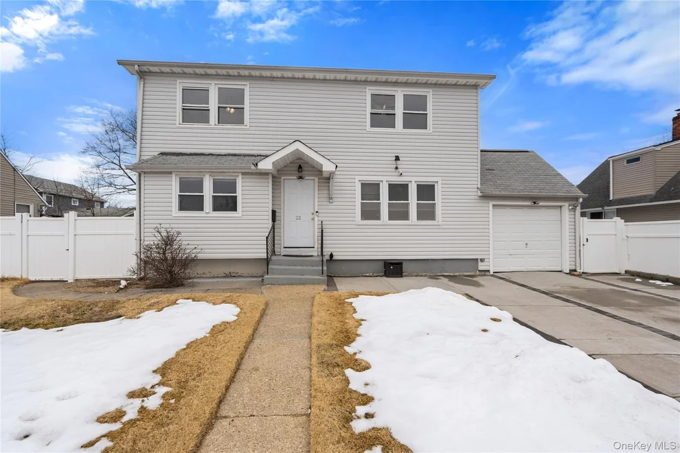 Unit for sale at 22 Woodcrest Road, Oyster Bay, NY 11801